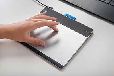 「Intuos Pen&Touch」と「Intuos Comic」はタッチ操作に対応