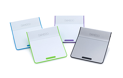 ブラック、ブルー、グリーン、パープルの4色を用意