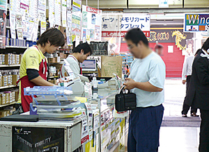 スタッフの豊富な知識も、リピーターの確保につながっている