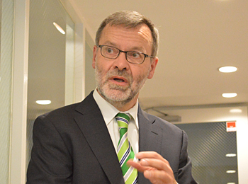 販路拡大の方針を語るアントン・ヤッチ社長