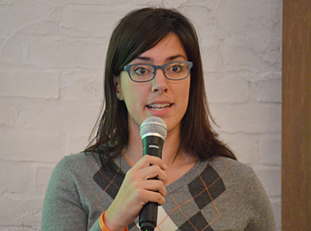 カーリー・グローゲCEO