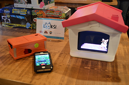 さまざまなバージョンを用意する「Looksi」