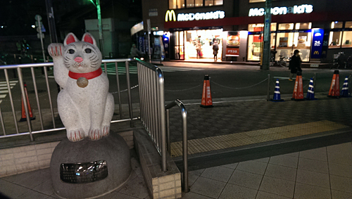 暗い場所でも手ブレなく撮影できる