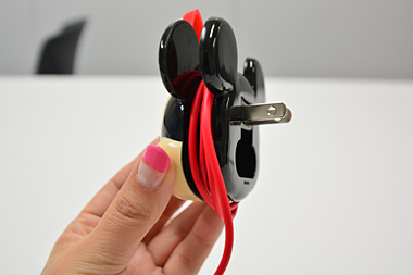 ケーブルを本体に巻きつけることができる