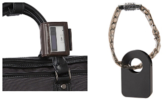 専用ソフトケースの装着イメージと専用ホルダーの装着イメージ