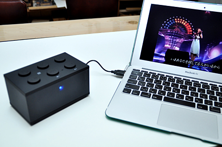 PCで充電しながらYouTube再生も楽しめる