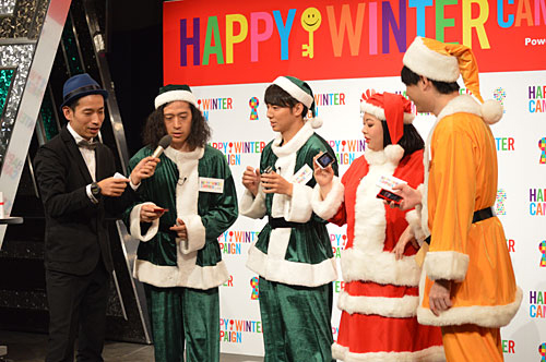 ファーウェイ製品の実力を実証する芸人たち