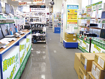 パソコンコーナーは通路を広く取った