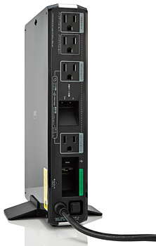 雷サージ対応のコンセントを4口備える