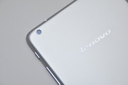 背面のカメラユニットは約500万画素