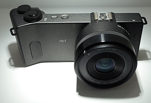 「SIGMA dp Quattro」