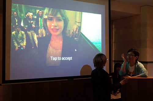 2月に開いた設立記念パーティーでは出会い系アプリのデモンストレーションを行った