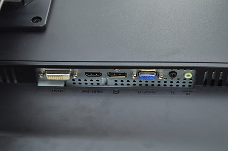 背面のインターフェース