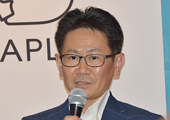 開発の経緯を説明する松本統括部長