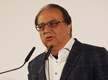 VESTELのCEO、Turan Erdogan氏