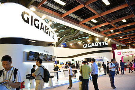 ギガバイトのブース