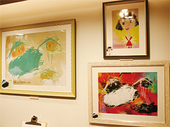 シニア層から人気の「こどもアート」/