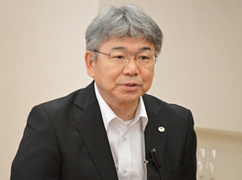 「少量炊飯」のニーズを語る松田美智也家電事業部長