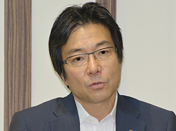 「Office 365」の提供を説明する樋口社長