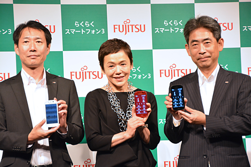 林田統括部長、大竹しのぶさん、高田執行役員