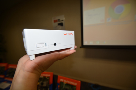 手のひらサイズの「LIVA」