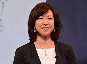 製品特徴を紹介する田原部長