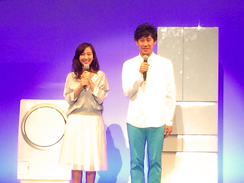 緊張気味の大泉さんを励ます優香さん