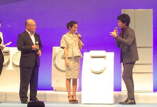 「TORNEO ROBO VC-RCX1」の凄さを熱弁する大泉洋さん