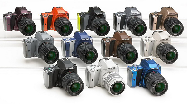 通常モデルとオーダーカラーを含めた全12色