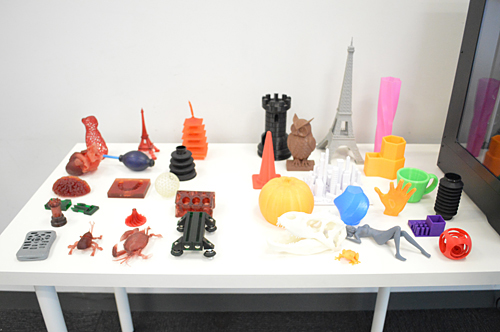 左が「MA10」で、右が「X9H」で造形したオブジェクト