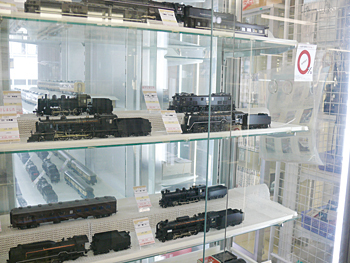 フィルムカメラに次ぐ主力商品に成長した鉄道模型