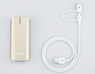 モバイルバッテリ本体とLightning変換アダプタつきmicroUSBケーブル