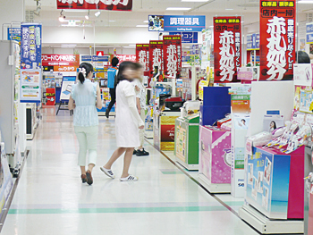 女性客向けに、各ジャンルの体験コーナーを充実させた