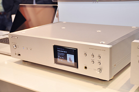 パイオニアはハイレゾ対応の高級ネットワークオーディオプレーヤー「N-70A」を出展