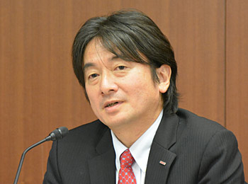 設立の意義を説明するドコモの栄藤部長