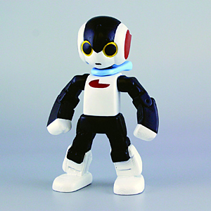 「idbox!」で製作した作品「ロビ」のフィギュア