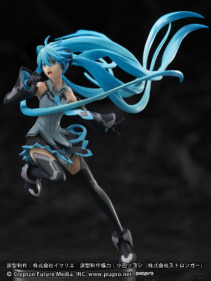 「完全生産限定版」に付属する12分の1スケールの「初音ミク『マジカルミライ 2014』Ver.ミニフィギュア」(イメージ)