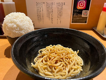 値上げの今こそ限界価格 池袋の 油そば鈴の木 が 300円ラーメン を販売 n R 値上げの今こそ限界価格 池袋の 油そば鈴の木 が 300円ラーメン を販売 n R