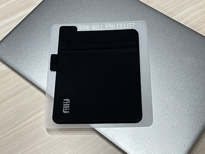 ノートpcにステッカーはもう古い これからは ガジェット収納ポケット を貼る時代だ n R ノートpcにステッカーはもう古い これからは ガジェット収納ポケット を貼る時代だ n R